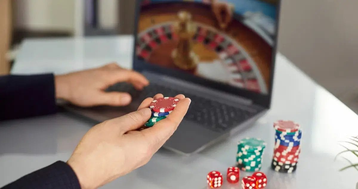 Are big-win withdrawals processed differently than regular withdrawals at Metaspins?